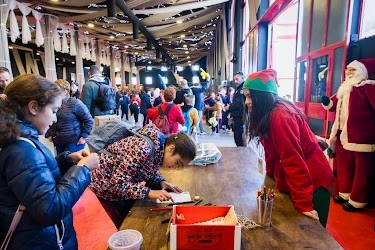 Ambiente familiar en la feria infantil Juveándalus en FERMASA